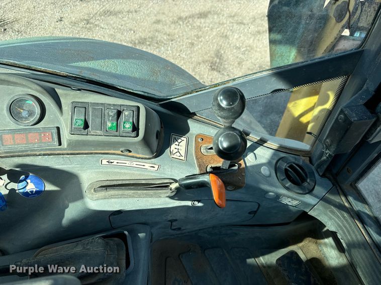 image for item MS9945 1999 New Holland 655E backhoe