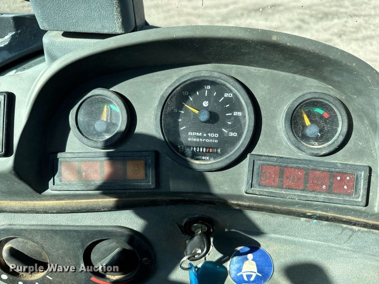 image for item MS9945 1999 New Holland 655E backhoe