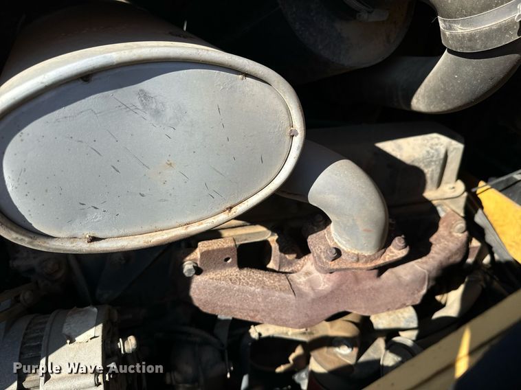 image for item MS9945 1999 New Holland 655E backhoe