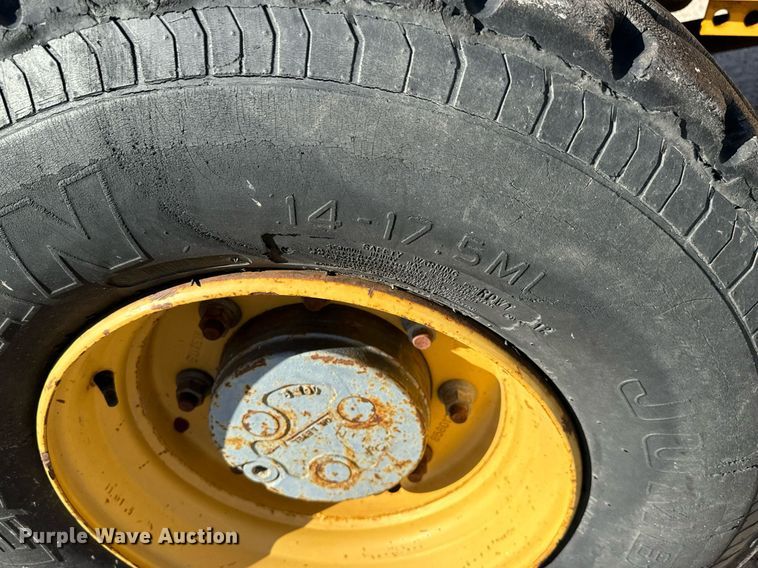 image for item MS9945 1999 New Holland 655E backhoe