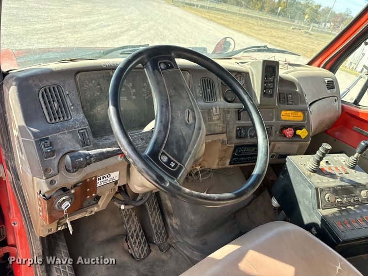 image for item MS9950 2001 Sterling LT7500 dump truck