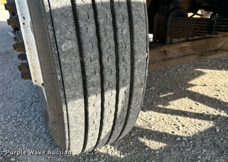 image for item MS9950 2001 Sterling LT7500 dump truck