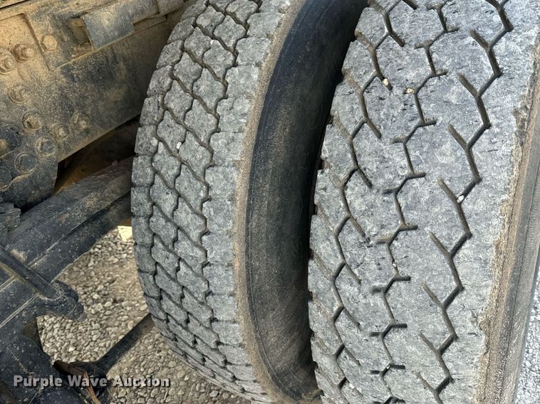 image for item MS9950 2001 Sterling LT7500 dump truck