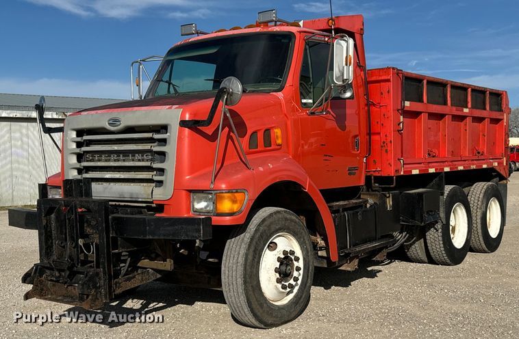 image for item MS9951 2001 Sterling LT7500 dump truck