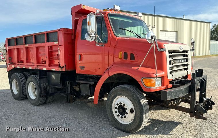 image for item MS9951 2001 Sterling LT7500 dump truck