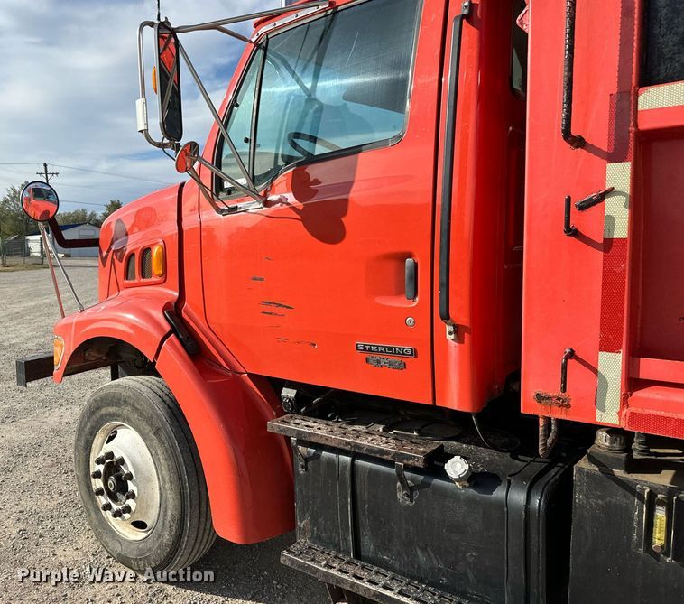 image for item MS9951 2001 Sterling LT7500 dump truck