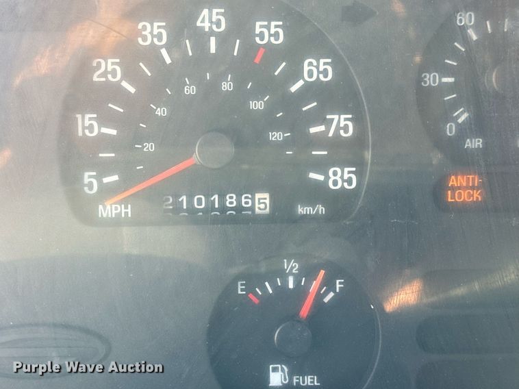 image for item MS9951 2001 Sterling LT7500 dump truck