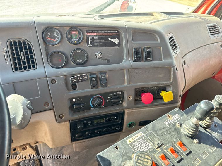 image for item MS9951 2001 Sterling LT7500 dump truck