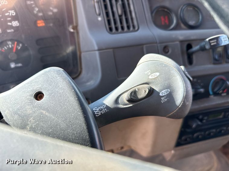 image for item MS9951 2001 Sterling LT7500 dump truck