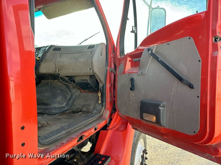 image for item MS9951 2001 Sterling LT7500 dump truck