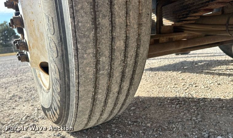 image for item MS9951 2001 Sterling LT7500 dump truck