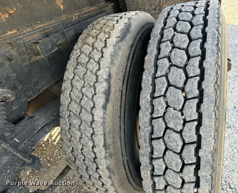 image for item MS9951 2001 Sterling LT7500 dump truck