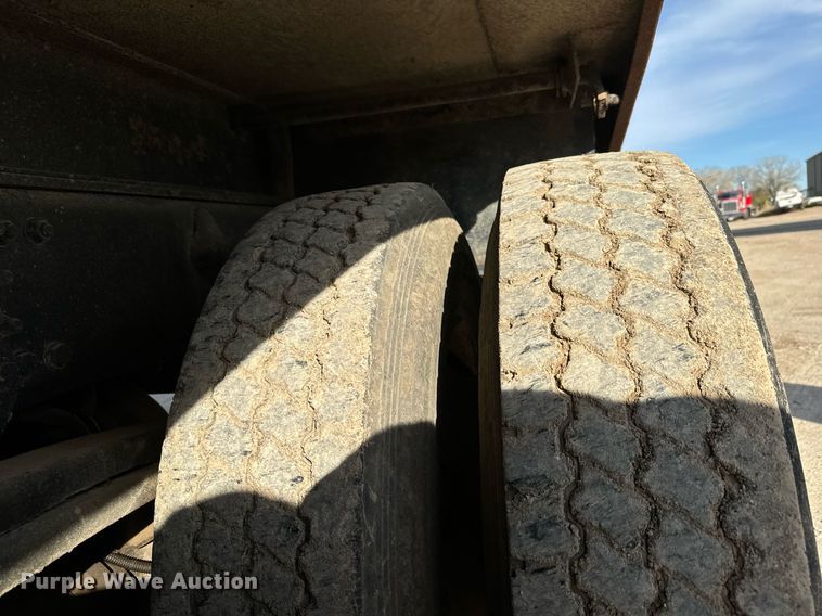 image for item MS9951 2001 Sterling LT7500 dump truck