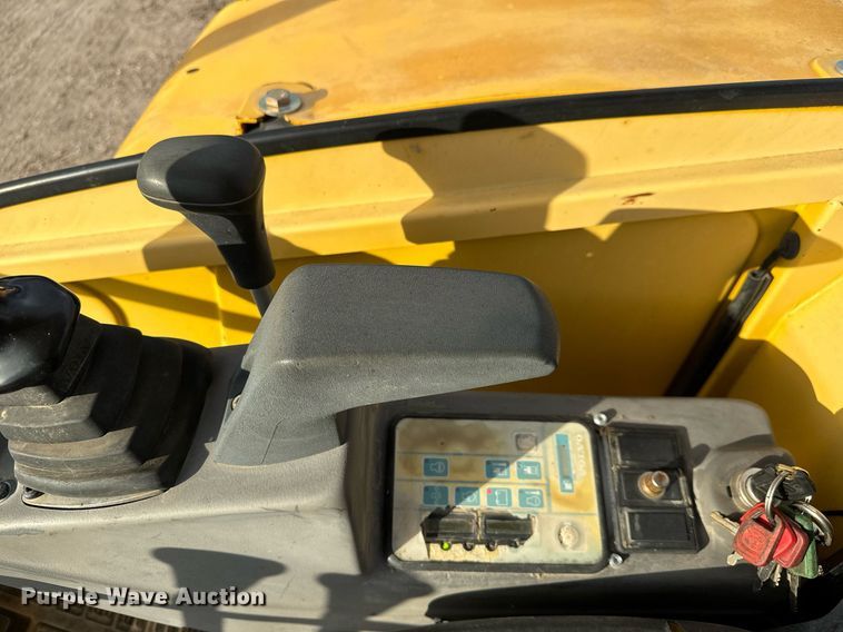 image for item MS9954 2006 Volvo 284 EC45 Pro mini excavator