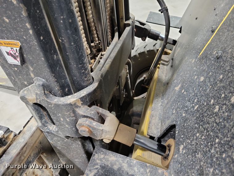 image for item OH9338 Yale GLP050TGNUAE084 forklift