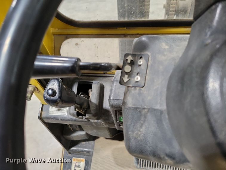 image for item OH9338 Yale GLP050TGNUAE084 forklift