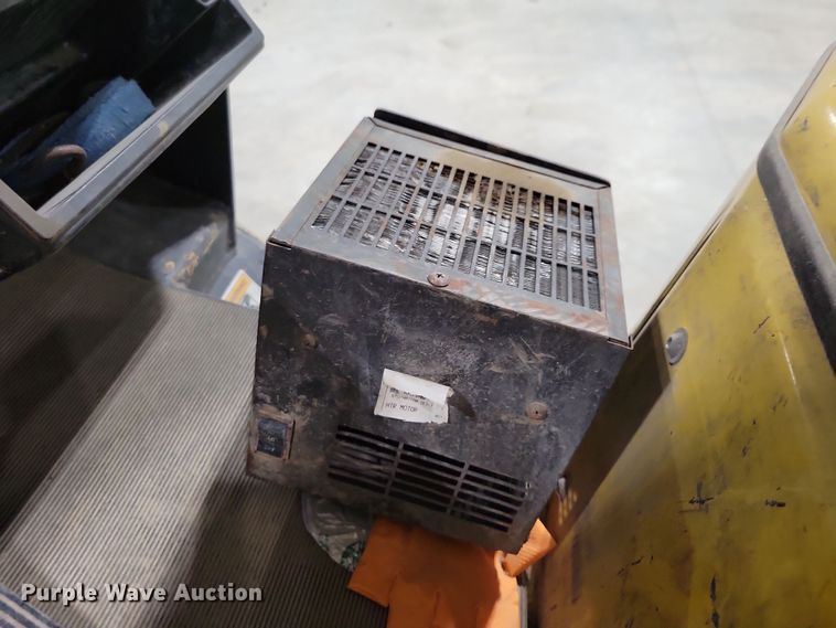 image for item OH9338 Yale GLP050TGNUAE084 forklift