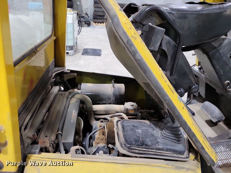 image for item OH9338 Yale GLP050TGNUAE084 forklift