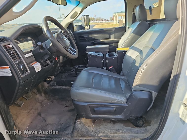 image for item OJ9027 2016 Dodge Ram 5500 truck cab and chassis