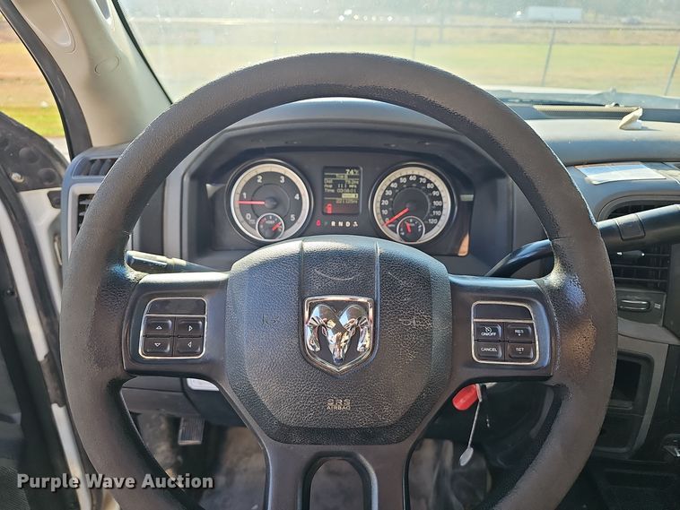 image for item OJ9027 2016 Dodge Ram 5500 truck cab and chassis