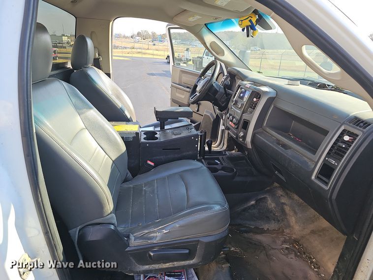 image for item OJ9027 2016 Dodge Ram 5500 truck cab and chassis