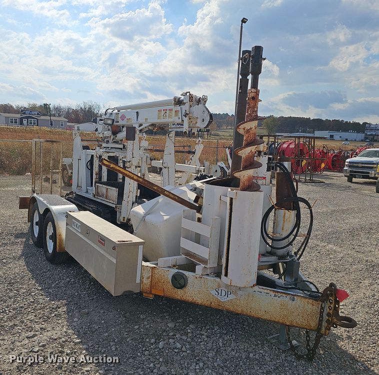 image for item OJ9032 2004 S.D.P. Manufacturing  mini digger derrick 