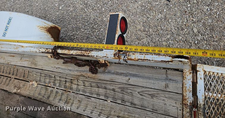 image for item OJ9032 2004 S.D.P. Manufacturing  mini digger derrick 