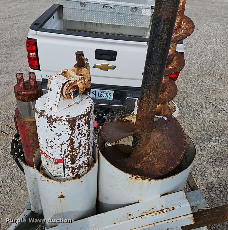 image for item OJ9032 2004 S.D.P. Manufacturing  mini digger derrick 