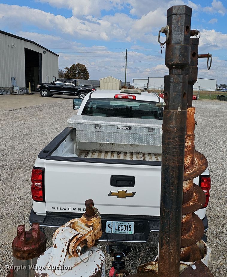 image for item OJ9032 2004 S.D.P. Manufacturing  mini digger derrick 