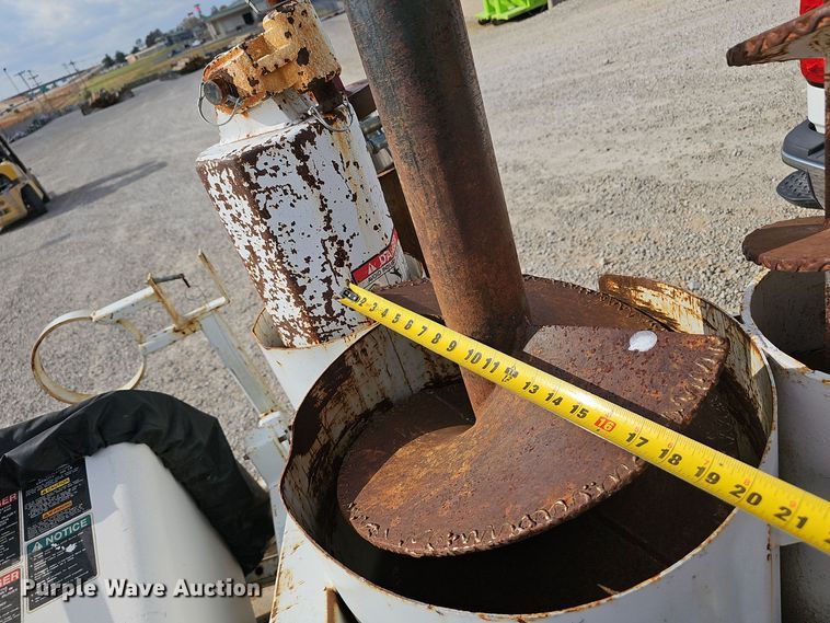 image for item OJ9032 2004 S.D.P. Manufacturing  mini digger derrick 