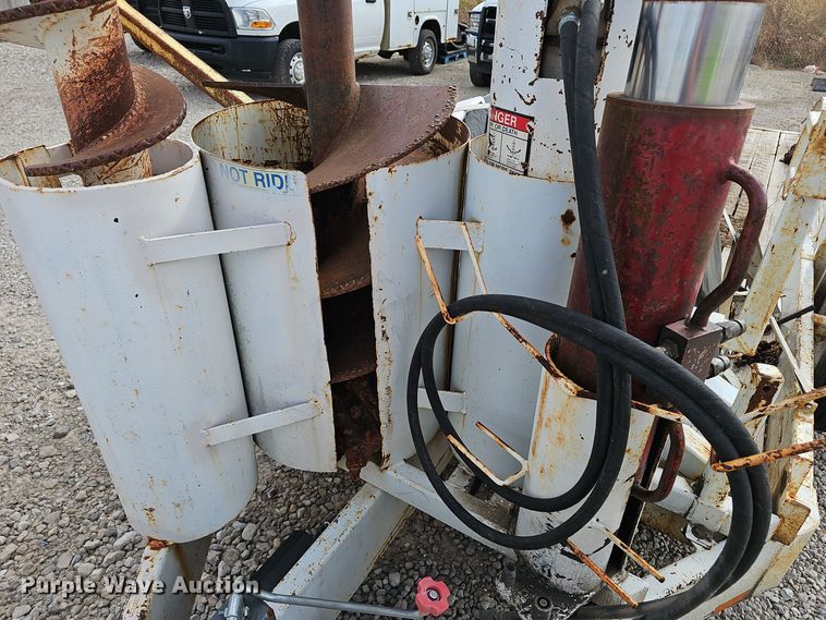 image for item OJ9032 2004 S.D.P. Manufacturing  mini digger derrick 