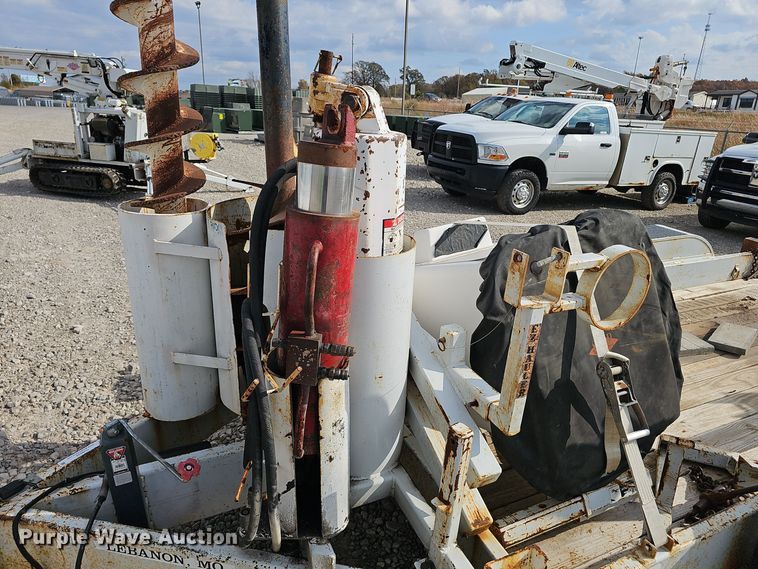 image for item OJ9032 2004 S.D.P. Manufacturing  mini digger derrick 