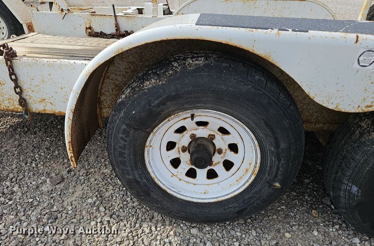 image for item OJ9032 2004 S.D.P. Manufacturing  mini digger derrick 