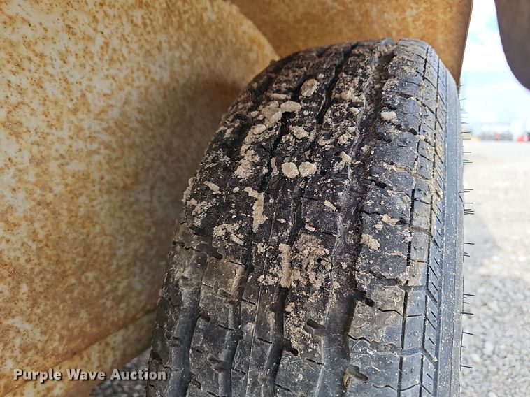 image for item OJ9032 2004 S.D.P. Manufacturing  mini digger derrick 