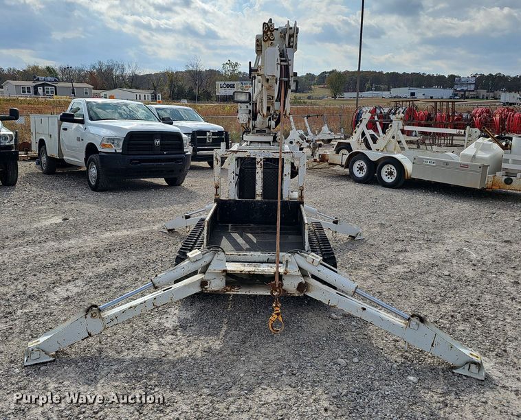 image for item OJ9032 2004 S.D.P. Manufacturing  mini digger derrick 