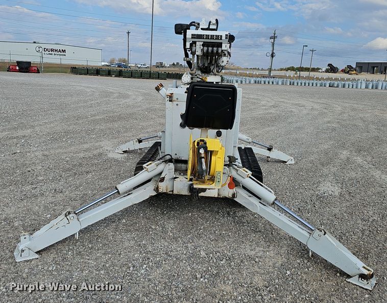 image for item OJ9032 2004 S.D.P. Manufacturing  mini digger derrick 