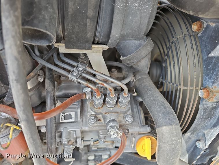 image for item OJ9032 2004 S.D.P. Manufacturing  mini digger derrick 