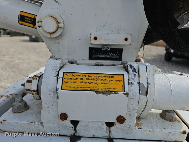 image for item OJ9032 2004 S.D.P. Manufacturing  mini digger derrick 