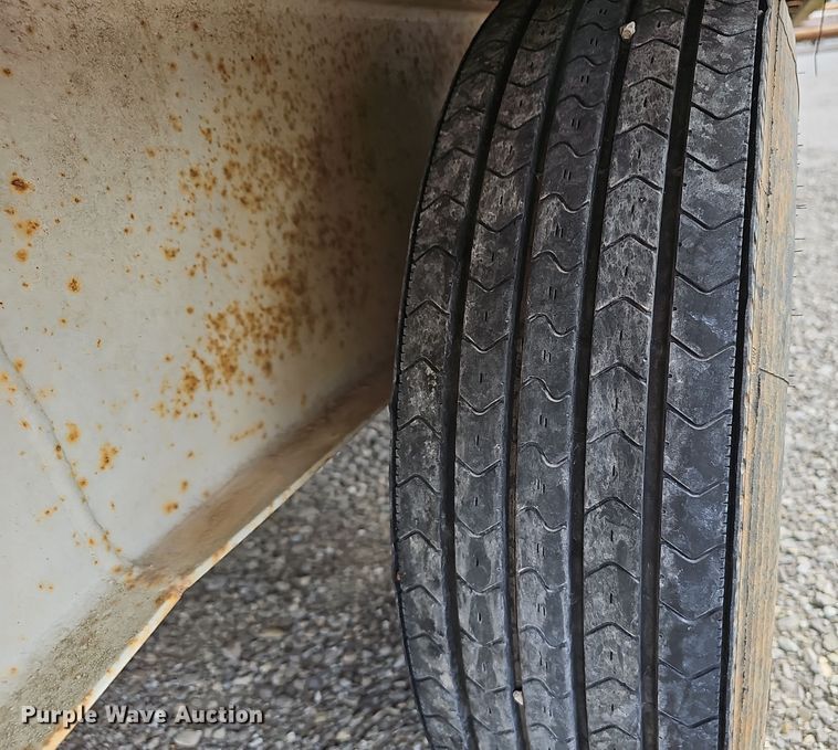 image for item OJ9041 1998 Bales Fabrication equipment trailer