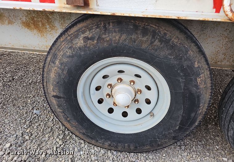 image for item OJ9041 1998 Bales Fabrication equipment trailer