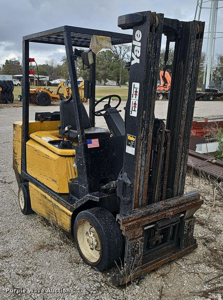 image for item OJ9054 Yale GLC060TGNUAE084 forklift