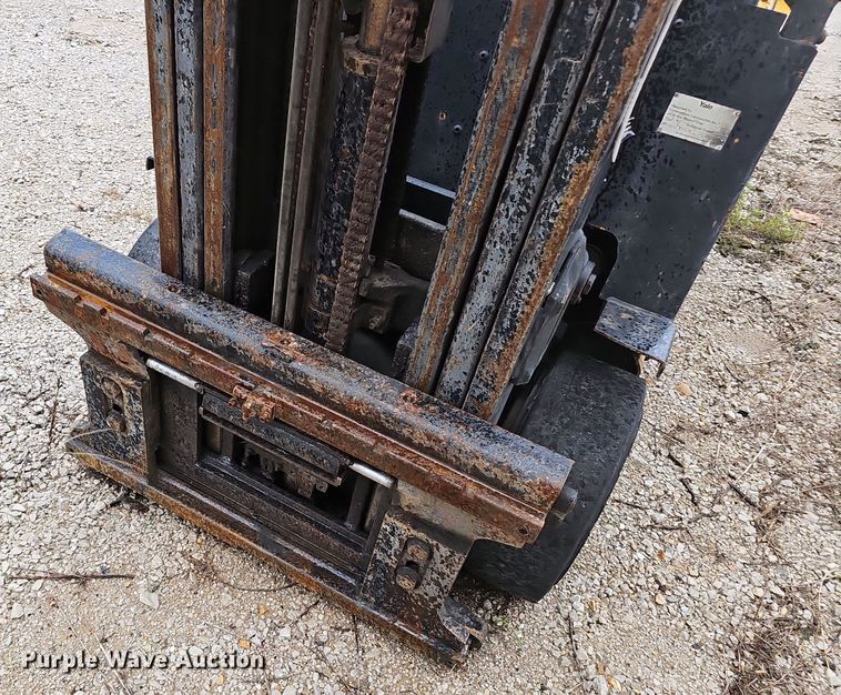 image for item OJ9054 Yale GLC060TGNUAE084 forklift