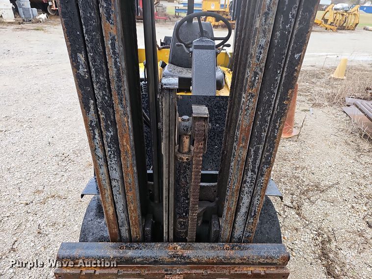image for item OJ9054 Yale GLC060TGNUAE084 forklift