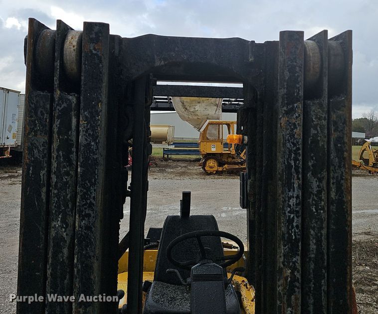 image for item OJ9054 Yale GLC060TGNUAE084 forklift