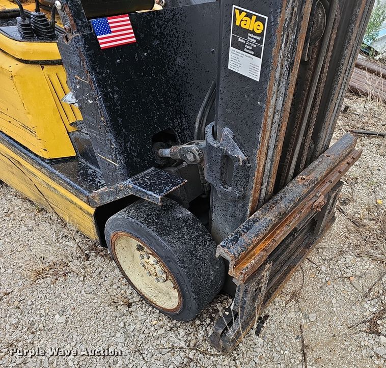 image for item OJ9054 Yale GLC060TGNUAE084 forklift