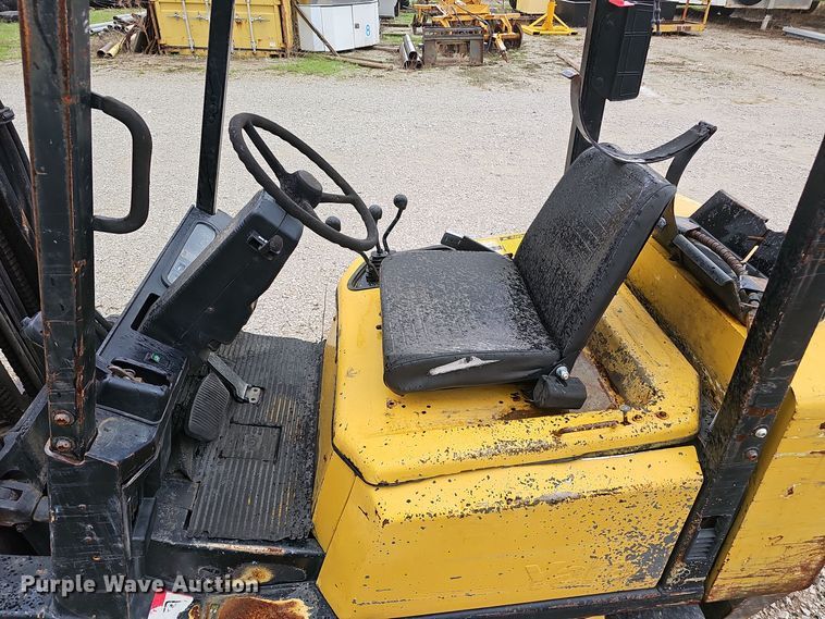 image for item OJ9054 Yale GLC060TGNUAE084 forklift