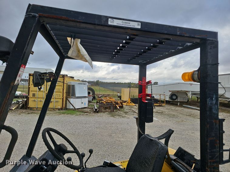 image for item OJ9054 Yale GLC060TGNUAE084 forklift