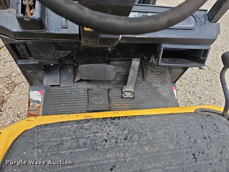 image for item OJ9054 Yale GLC060TGNUAE084 forklift