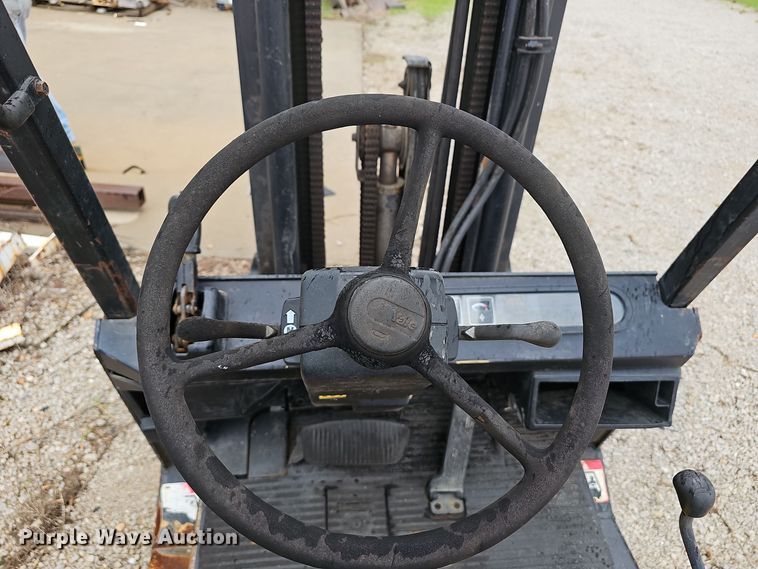 image for item OJ9054 Yale GLC060TGNUAE084 forklift