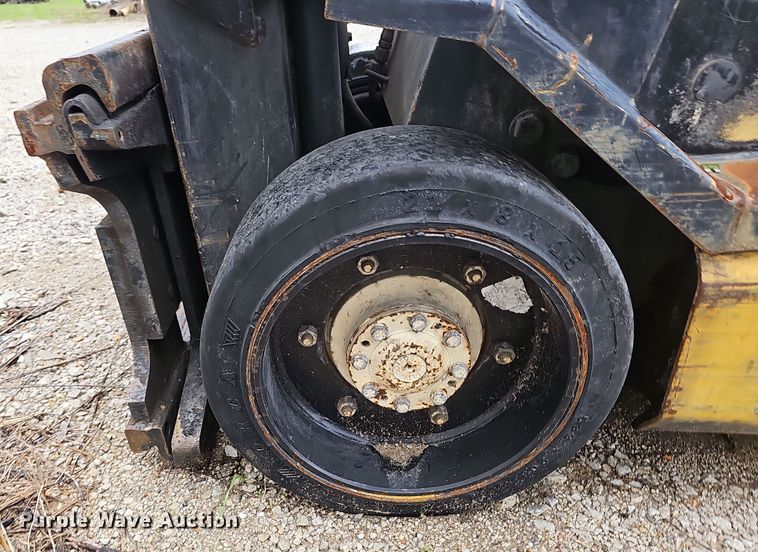 image for item OJ9054 Yale GLC060TGNUAE084 forklift